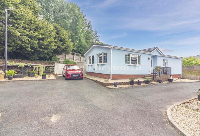 2 Bedroom Bungalow For Sale In Croft Park, Wigan Road, Leyland, PR25