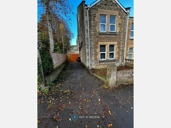 6 Bedroom End Of Terrace House To Rent In Monksdale Road, Bath, BA2
