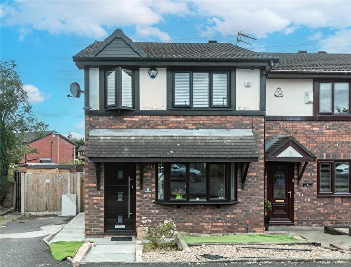 3 Bedroom Mews For Sale In Ryburn Square, Bamford, Rochdale, OL11