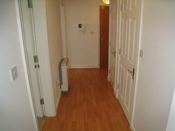 2 Bedroom Apartment To Rent In Dell Road Shawclough., OL12