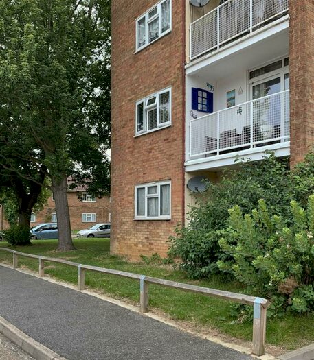 1 Bedroom Flat To Rent In Parsonage Ley, Harlow, CM20