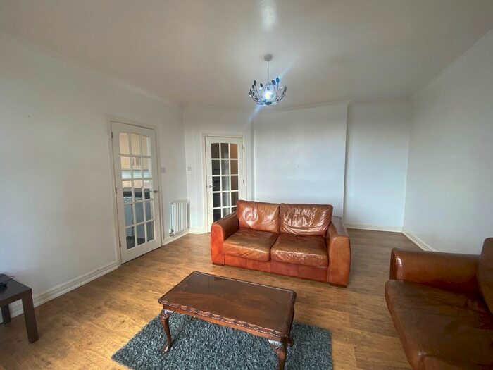 1 Bedroom Flat To Rent In / Milbank Road, Darlington, DL3