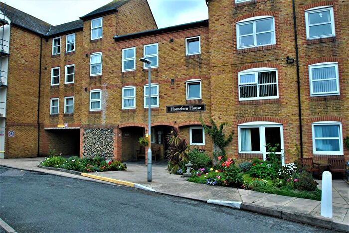 1 Bedroom Flat To Rent In Cobbs Place, Margate, CT9