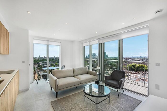 1 Bedroom Apartment To Rent In Tapestry Way, London, E1