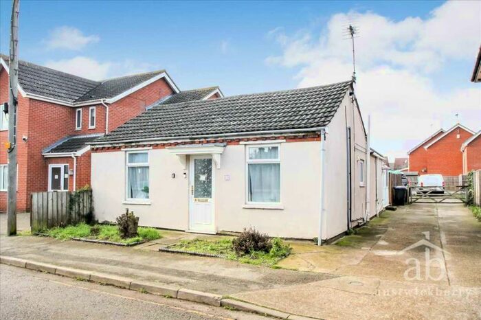 2 Bedroom Bungalow To Rent In Milton Street, Ipswich, IP4