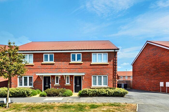 3 Bedroom Semi-Detached House For Sale In Newton Abbot Way, Bourne, PE10