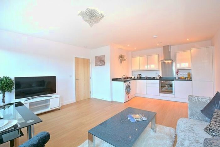 1 Bedroom Flat To Rent In Cantelupe Mews, Cantelupe Road, East Grinstead RH19