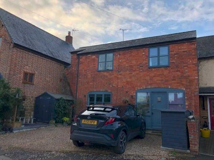 2 Bedroom Terraced House To Rent In High Street, Woodford Halse NN11