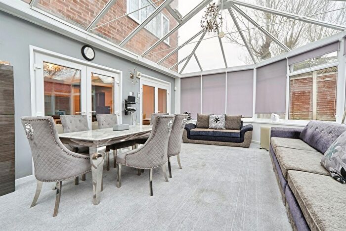 5 Bedroom Detached House For Sale In Rockwood Road, Calverley, Pudsey, LS28