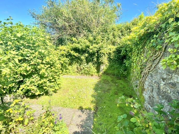2 Bedroom Cottage For Sale In Crogg Lane, Uplyme, DT7