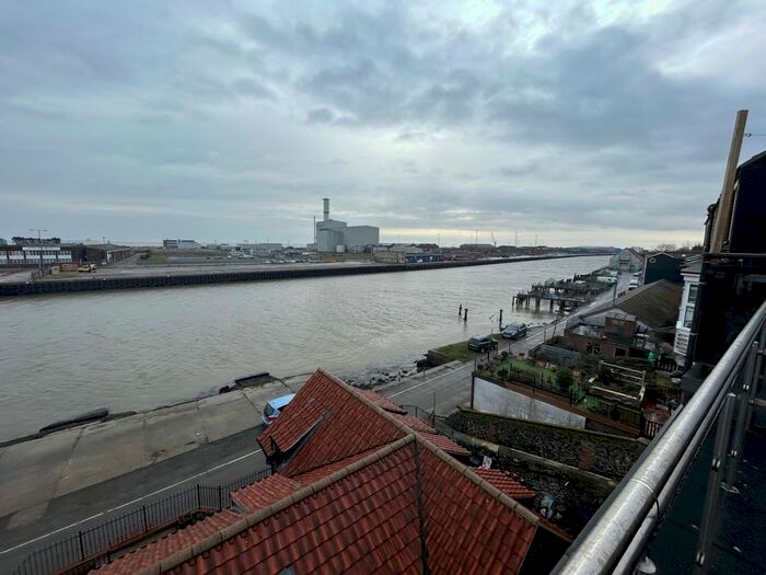 1 Bedroom Terraced House To Rent In High Street, Gorleston, Great Yarmouth, NR31