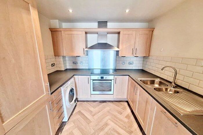 2 Bedroom Flat To Rent In Portland Place, Greenhithe, DA9