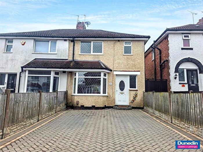 3 Bedroom Semi-Detached House To Rent In Kineton Road, Rubery, Birmingham, B45