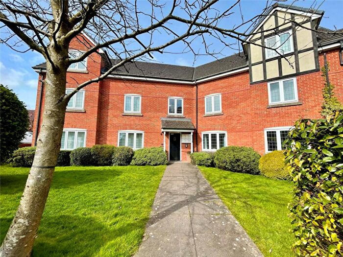 2 Bedroom Flat For Sale In Lister Grove, Blythe Bridge, Stoke-on-Trent, Staffordshire, ST11