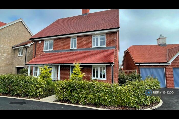 4 Bedroom Detached House To Rent In Yarn Walk, Bury St. Edmunds, IP32