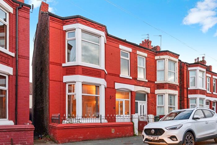 4 Bedroom Semi Detached House For Sale In Chatsworth Avenue, Wallasey, CH44