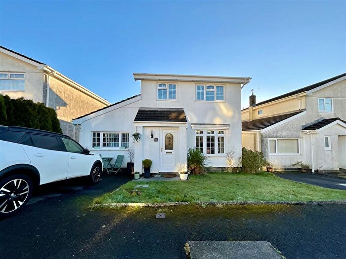 3 Bedroom Detached House For Sale In Erw Non, Llannon, Llanelli, SA14