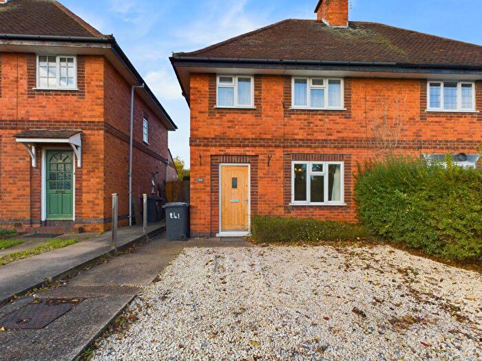 3 Bedroom Semi-Detached House To Rent In Beacon Road, Loughboorugh, LE11