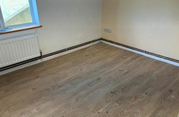 2 Bedroom Flat For Sale In Coombe Rise, Saltdean, Brighton, BN2