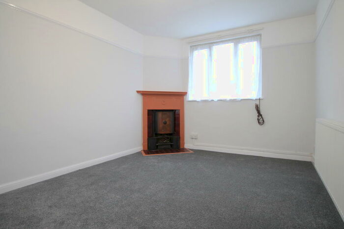 3 Bedroom House To Rent In Lower Station Road, Crayford, DA1