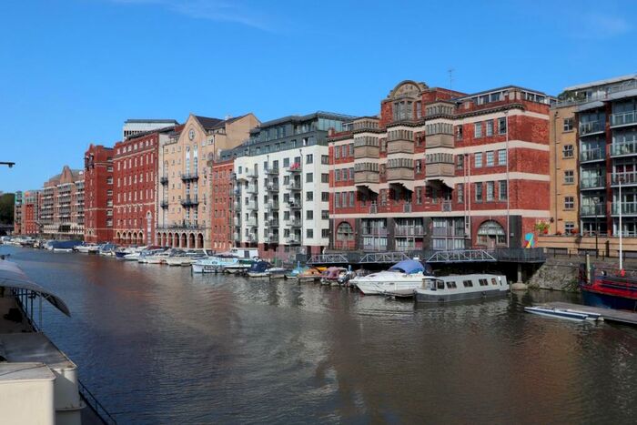 2 Bedroom Apartment To Rent In Redcliff Backs, Bristol, BS1