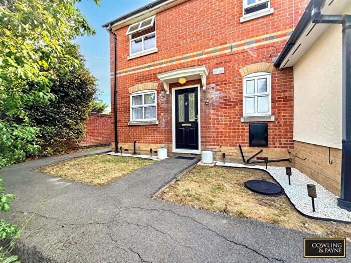 1 Bedroom Flat For Sale In Napier Crescent, Wickford, SS12