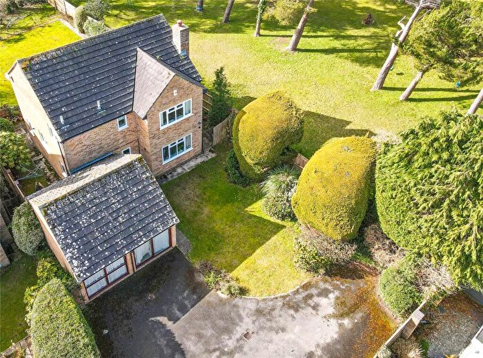 4 Bedroom Detached House For Sale In Heron Close, Sway, Lymington, Hampshire, SO41