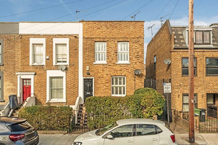 3 Bedroom Terraced House For Sale In Haldane Road, Fulham, SW6