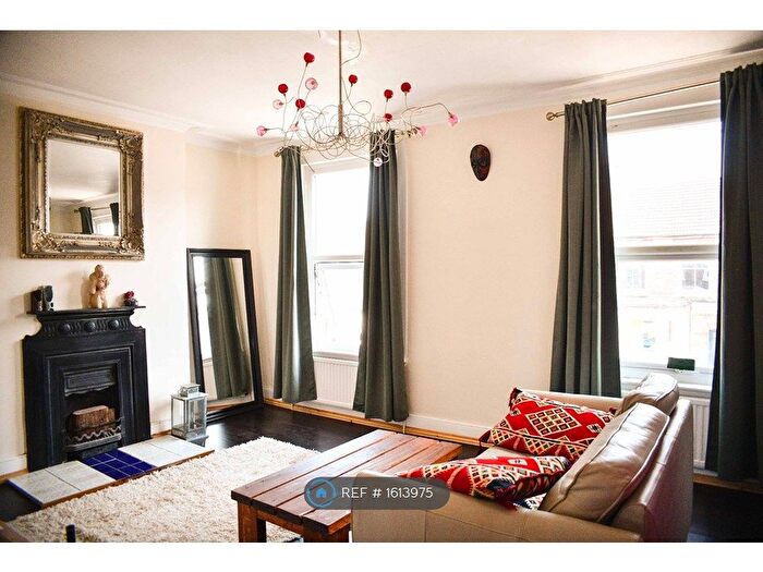 3 Bedroom Maisonette To Rent In Fransfield Grove, London, SE26