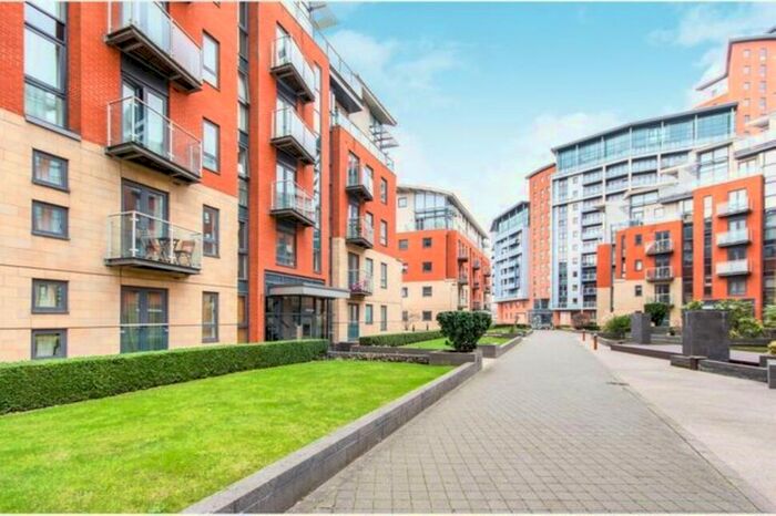 2 Bedroom Flat To Rent In Gotts Road, Leeds, LS12