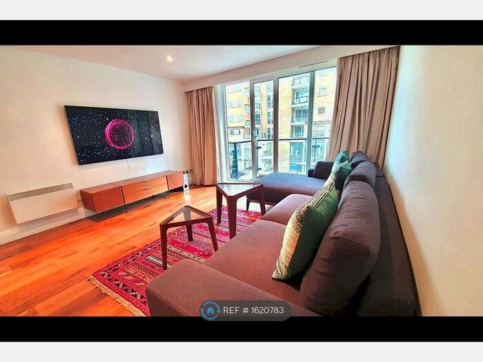 2 Bedroom Flat To Rent In Compass House, London, SW18