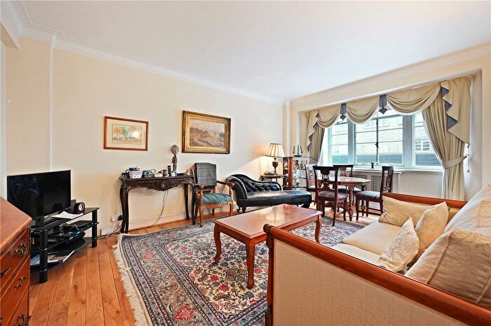 2 Bedroom Flat For Sale In Vicarage Gate, Kensington, London, W8