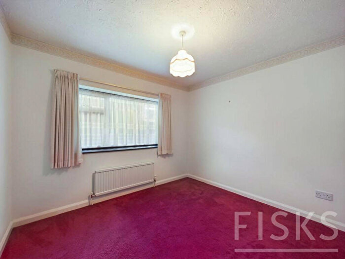 3 Bedroom Detached House For Sale In Handel Road, Canvey Island, SS8