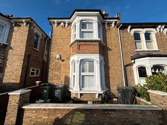2 Bedroom Maisonette To Rent In Howson Road, Brockley, London, SE4