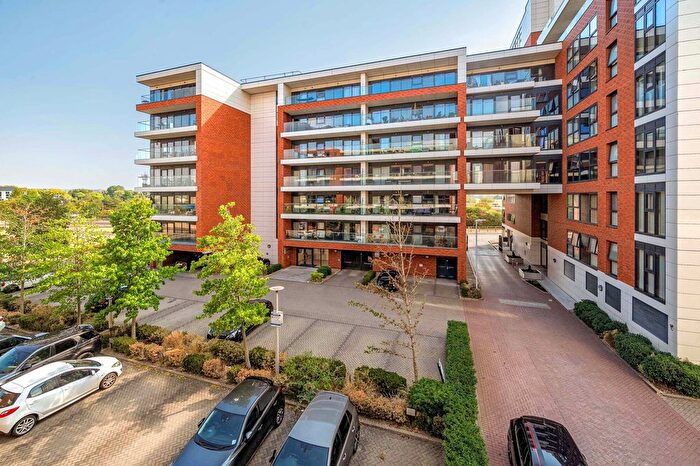 2 Bedroom Flat For Sale In Kingman Way, Newbury, RG14