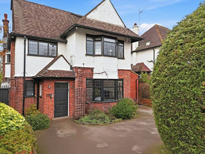 7 Bedroom Detached House For Sale In Hendon Lane, London, N3