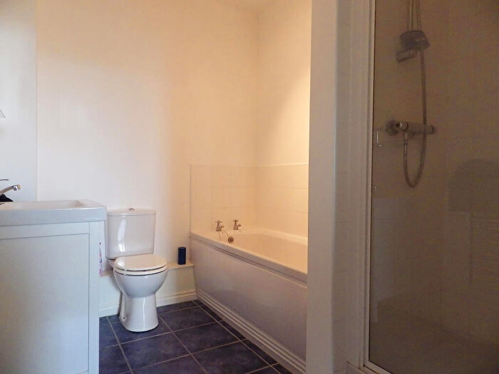 2 Bedroom Apartment To Rent In Woodley Green, Witney, Oxfordshire, OX28