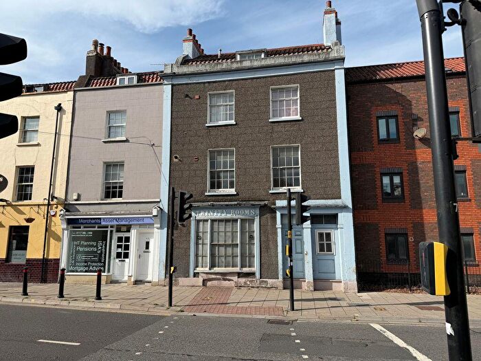 1 Bedroom Flat For Sale In Trinity Place, Merchants Road, Hotwells, BS8