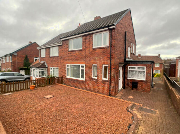 3 Bedroom Semi-Detached House For Sale In Pikesyde, Dipton, DH9