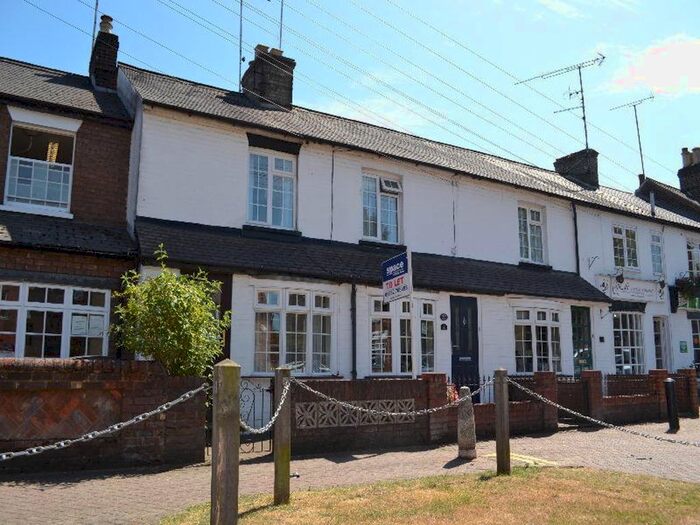 2 Bedroom Property To Rent In Southdown Road, Harpenden, AL5