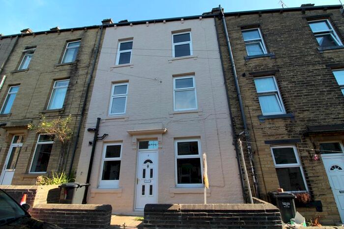 3 Bedroom Terraced House To Rent In Upper Fountain Street, Sowerby Bridge, HX6