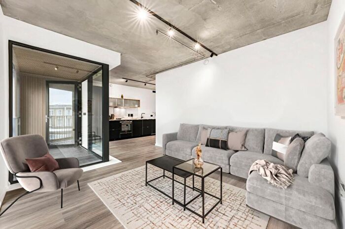 1 Bedroom Flat For Sale In The Hudson, Maryland Point, E15