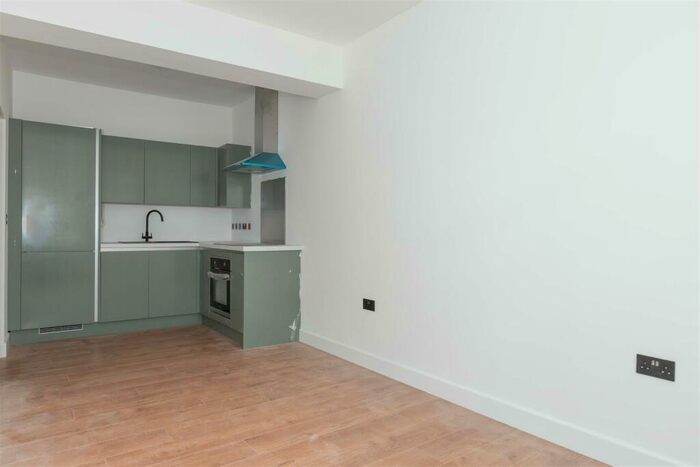 1 Bedroom Flat To Rent In Liverpool Road, Worthing, BN11