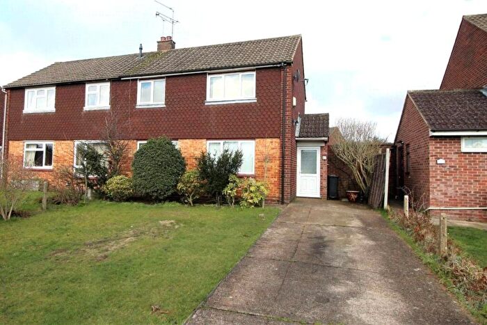 1 Bedroom Property To Rent In Barnes Road, Frimley, Surrey, GU16