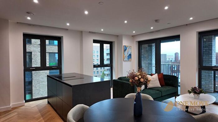 2 Bedroom Apartment To Rent In London, N4