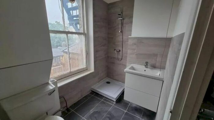 2 Bedroom Flat To Rent In Lee Rd, Lewisham SE3