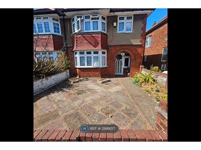 3 Bedroom Semi-Detached House To Rent In Armytage Road, Hounslow, TW5