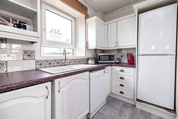 2 Bedroom Flat To Rent In E School Road, Aberdeen, AB24