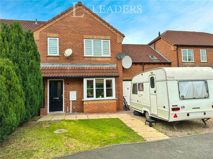4 Bedroom Terraced House For Sale In Harveys Close, Spalding, Lincolnshire, PE11