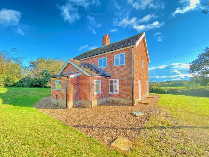 4 Bedroom Cottage To Rent In Intwood, Norwich, NR4